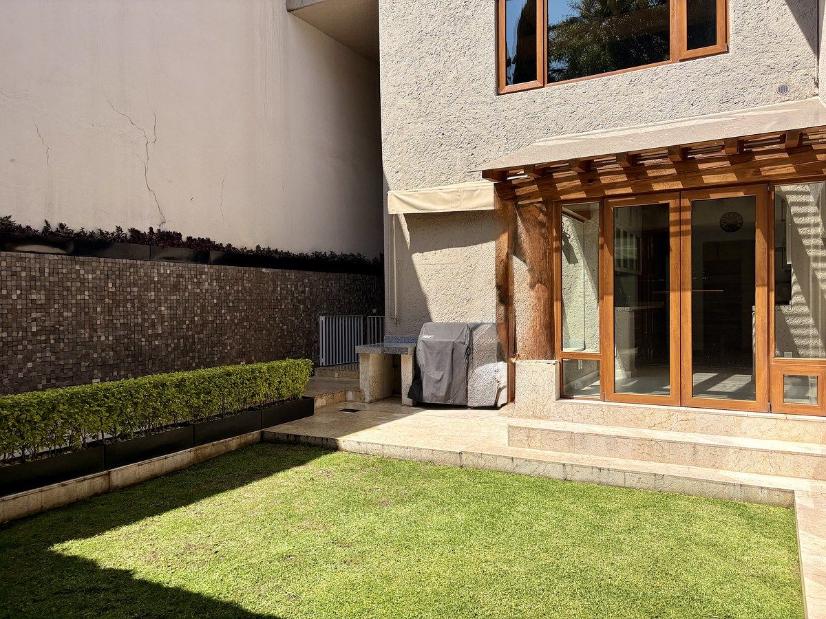 32 de 39: Jardín privado