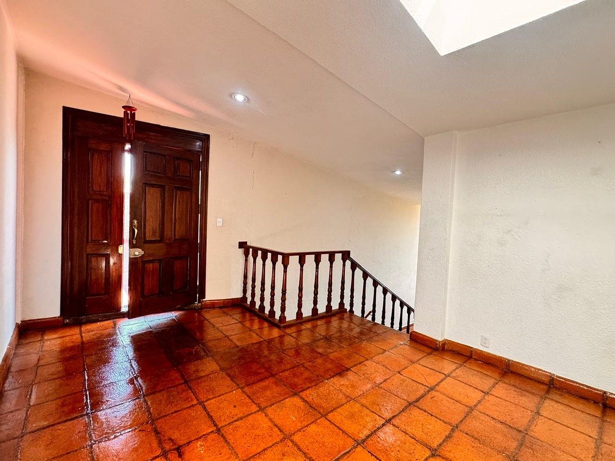 3 de 22: Vestíbulo de acceso