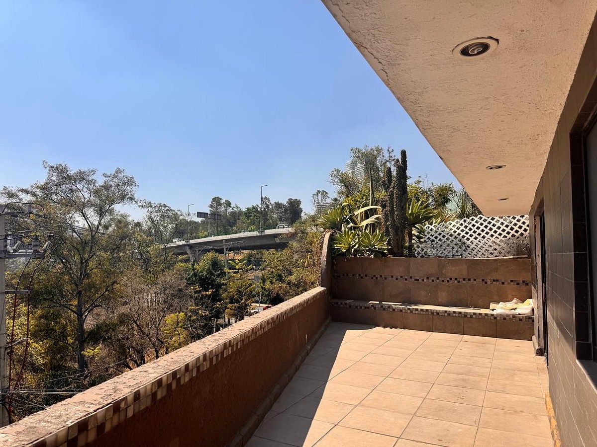 22 de 22: Recamara 2. Balcón