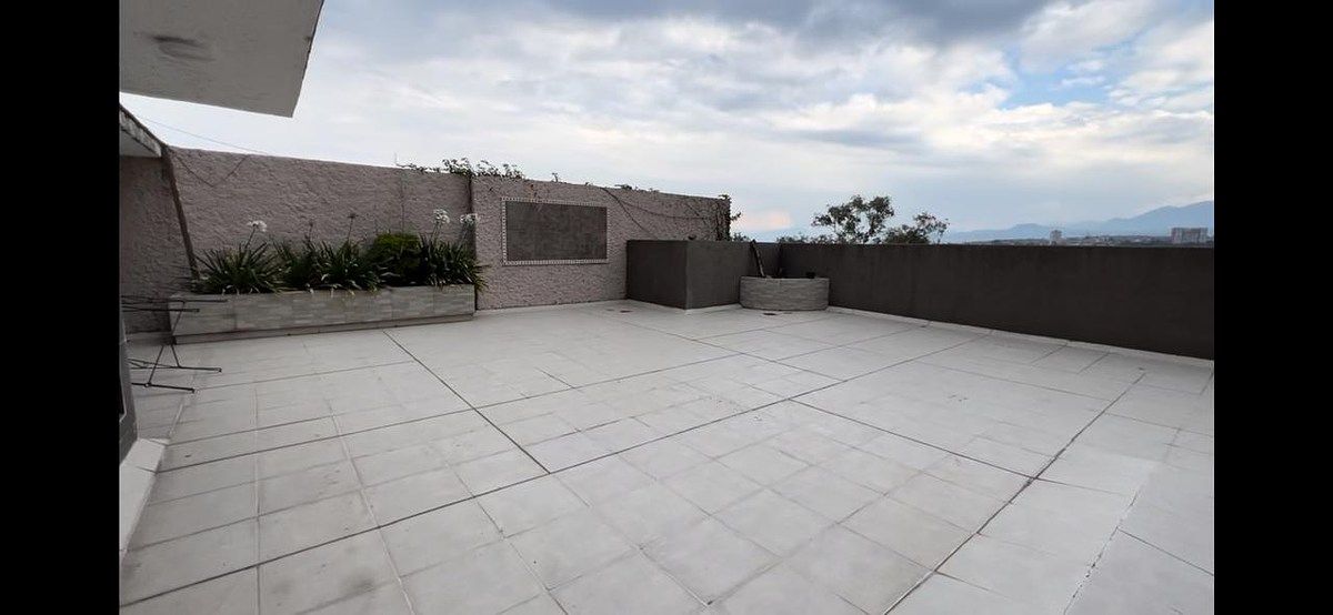 15 de 22: Terraza vista desde el family room