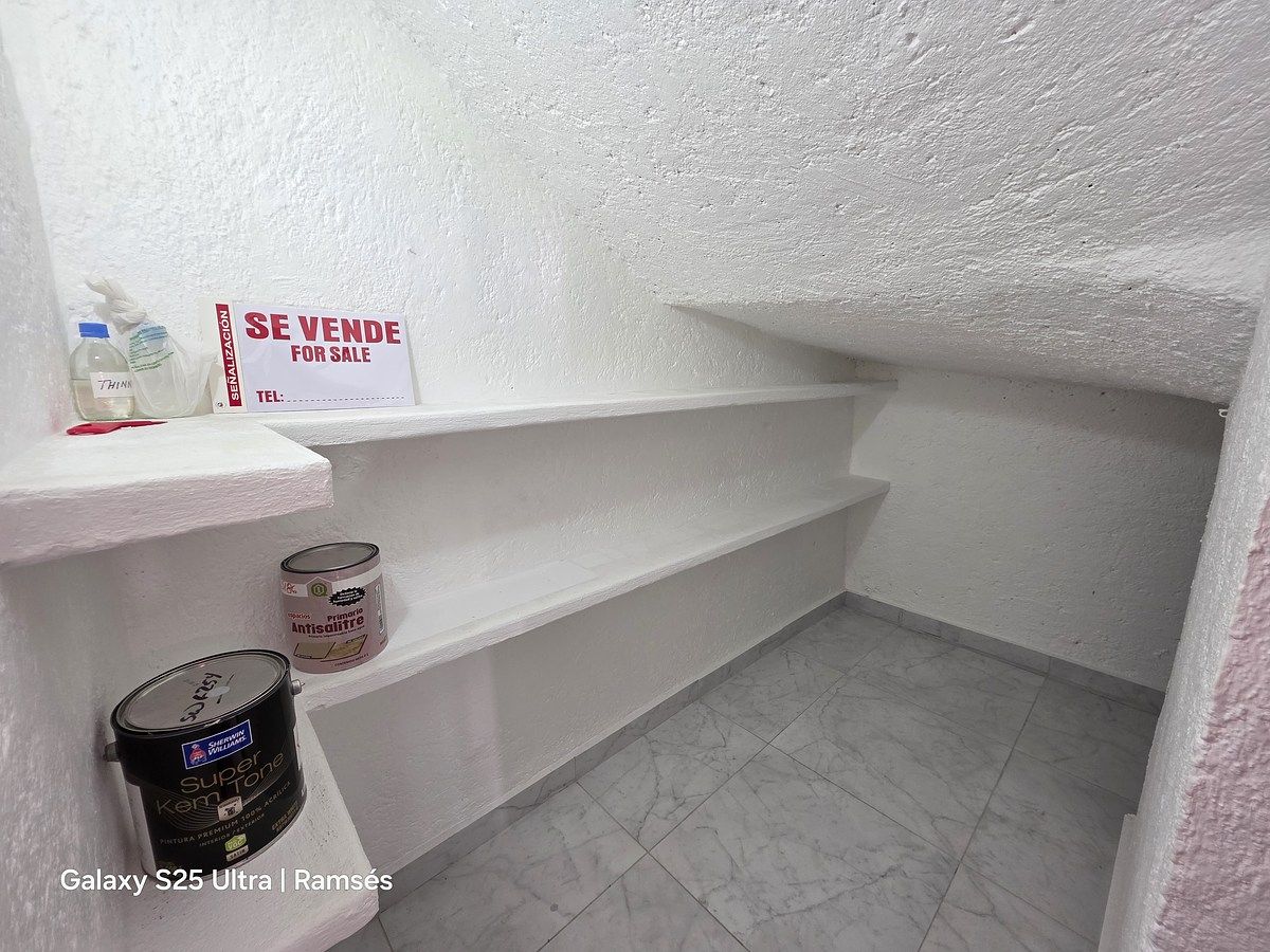 20 de 20: Bodega de insumos.