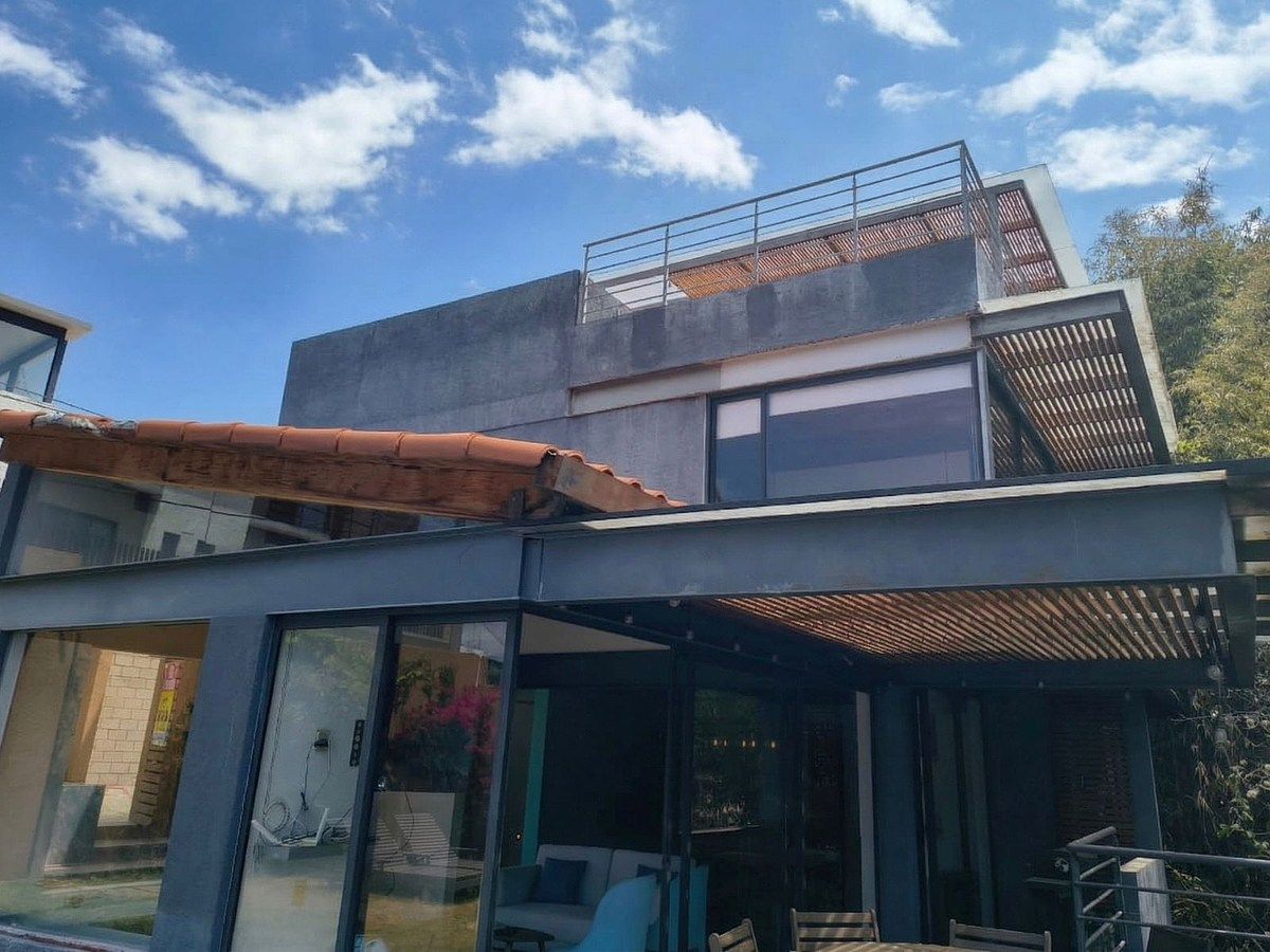 Casa en venta con Roof Top y Jacuzzi en Avándaro | 5 Rec | A 3 min del Lago