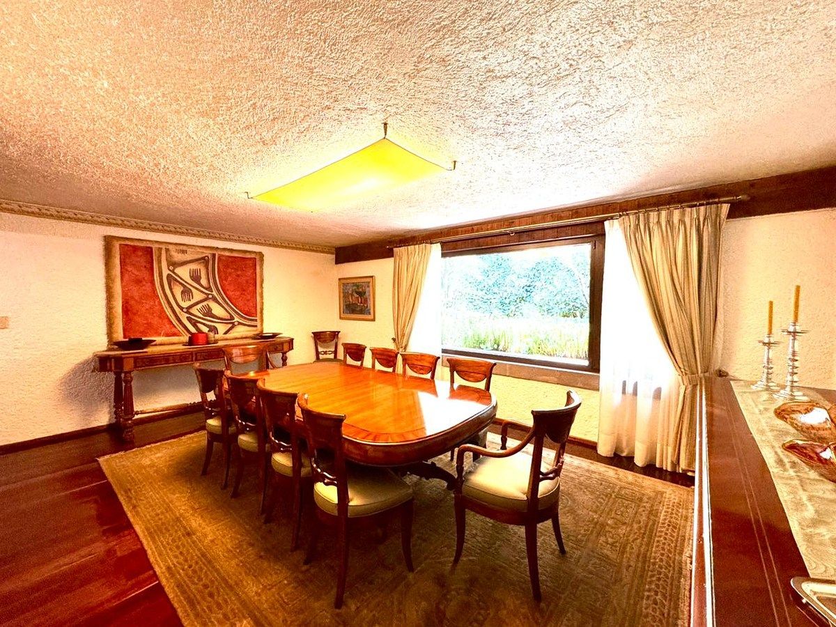 6 of 27: Área de comedor