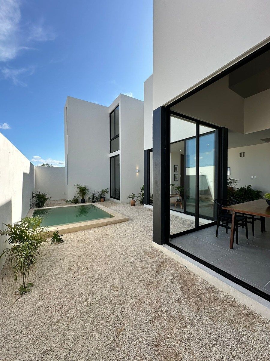 19 de 21: Área de jardín y alberca