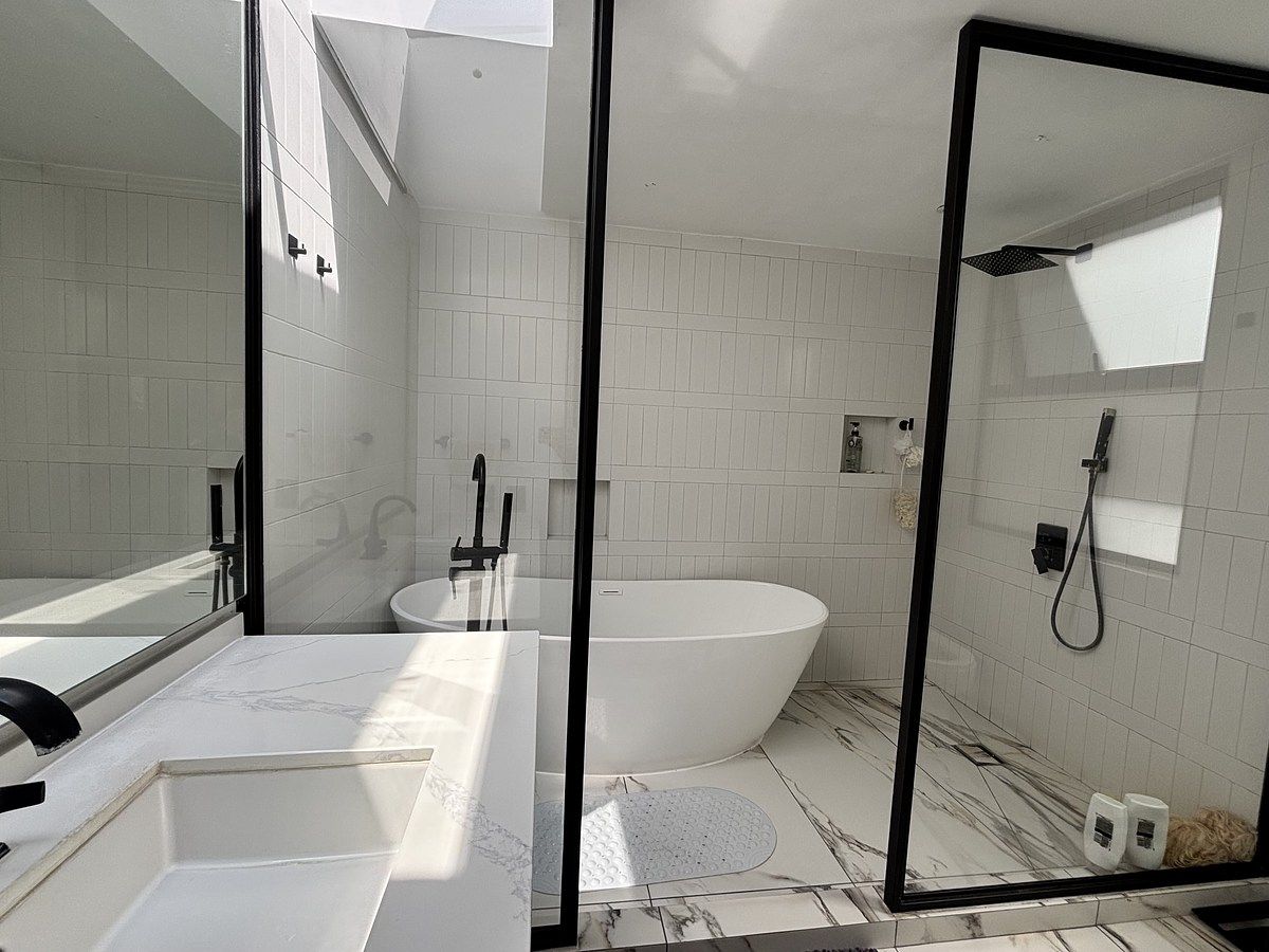 18 de 27: Baño habitación principal