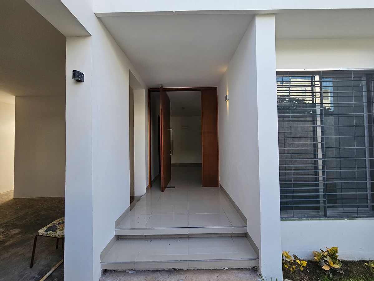puerta principal, foto 16 de 20