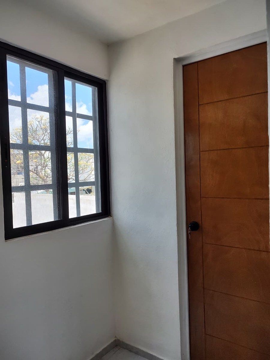 17 de 18: puerta baño PA