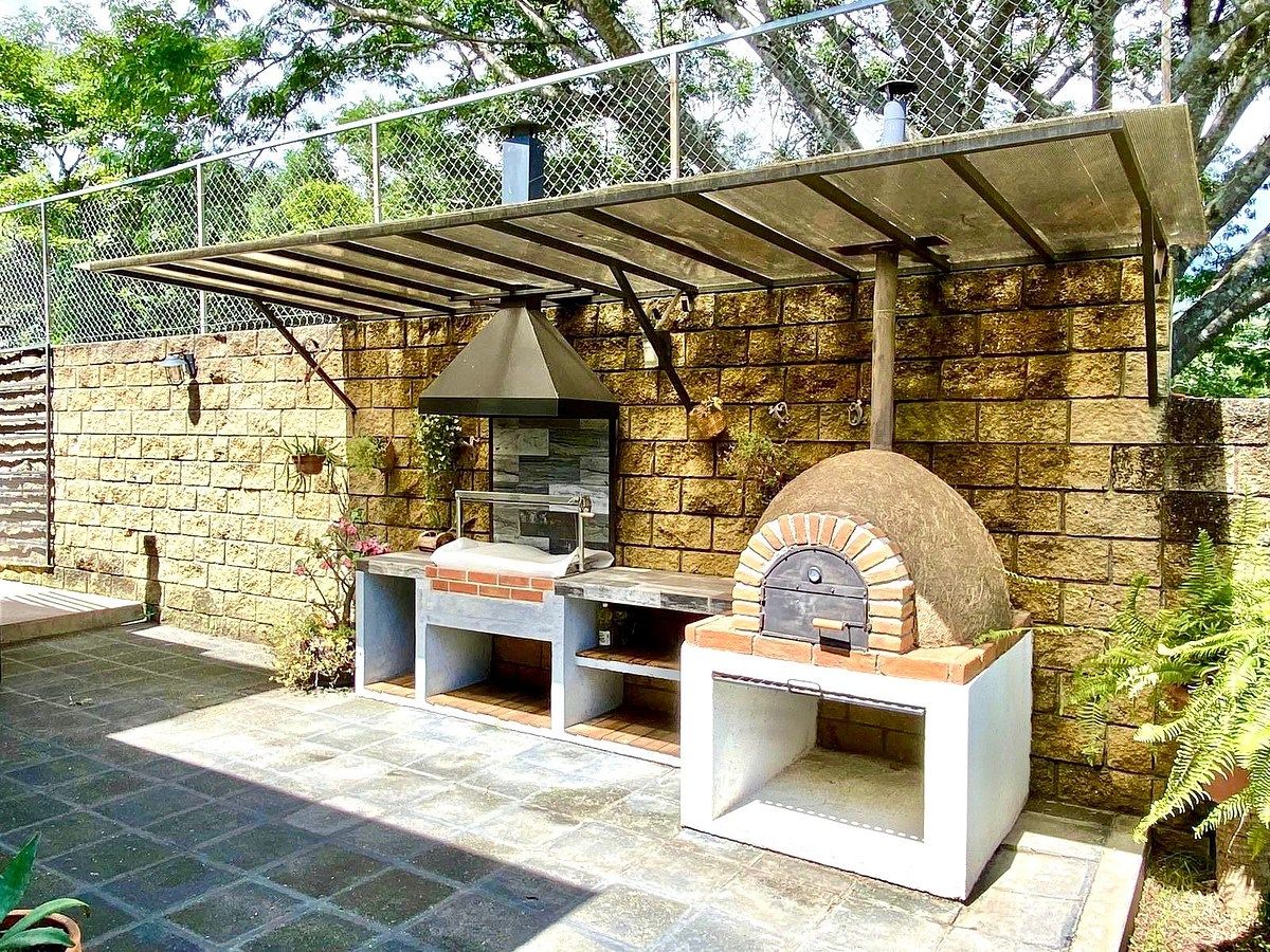 20 de 24: Área de asador y horno