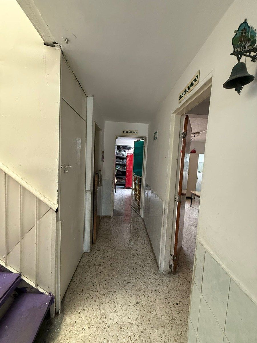 15 de 42: Desde recibidor hacia salón 2