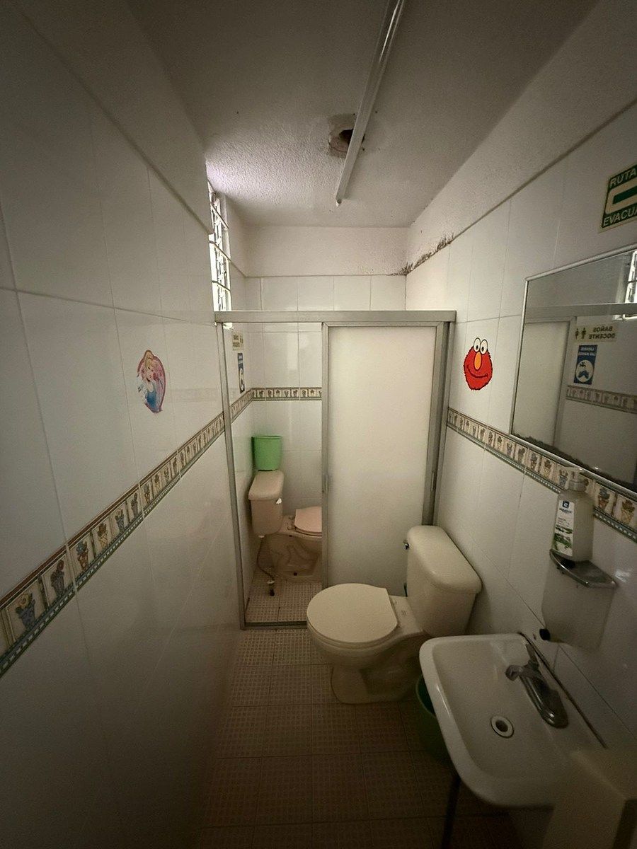 16 de 42: Baño completo planta baja