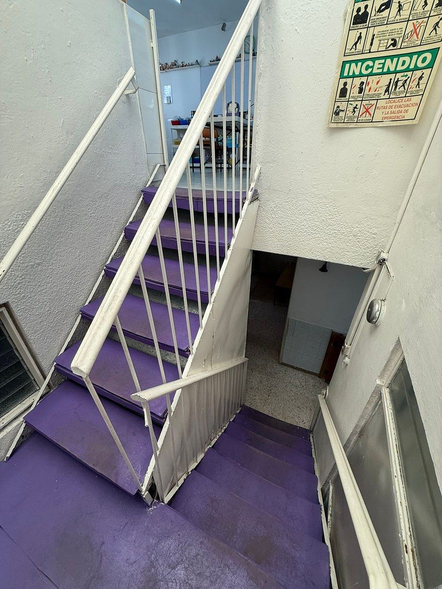 24 de 42: Escaleras intermedias