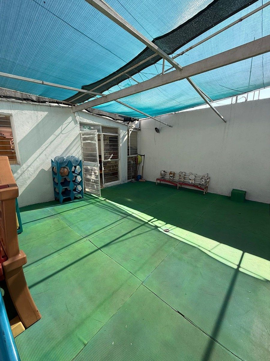 35 de 42: Patio central segunda planta