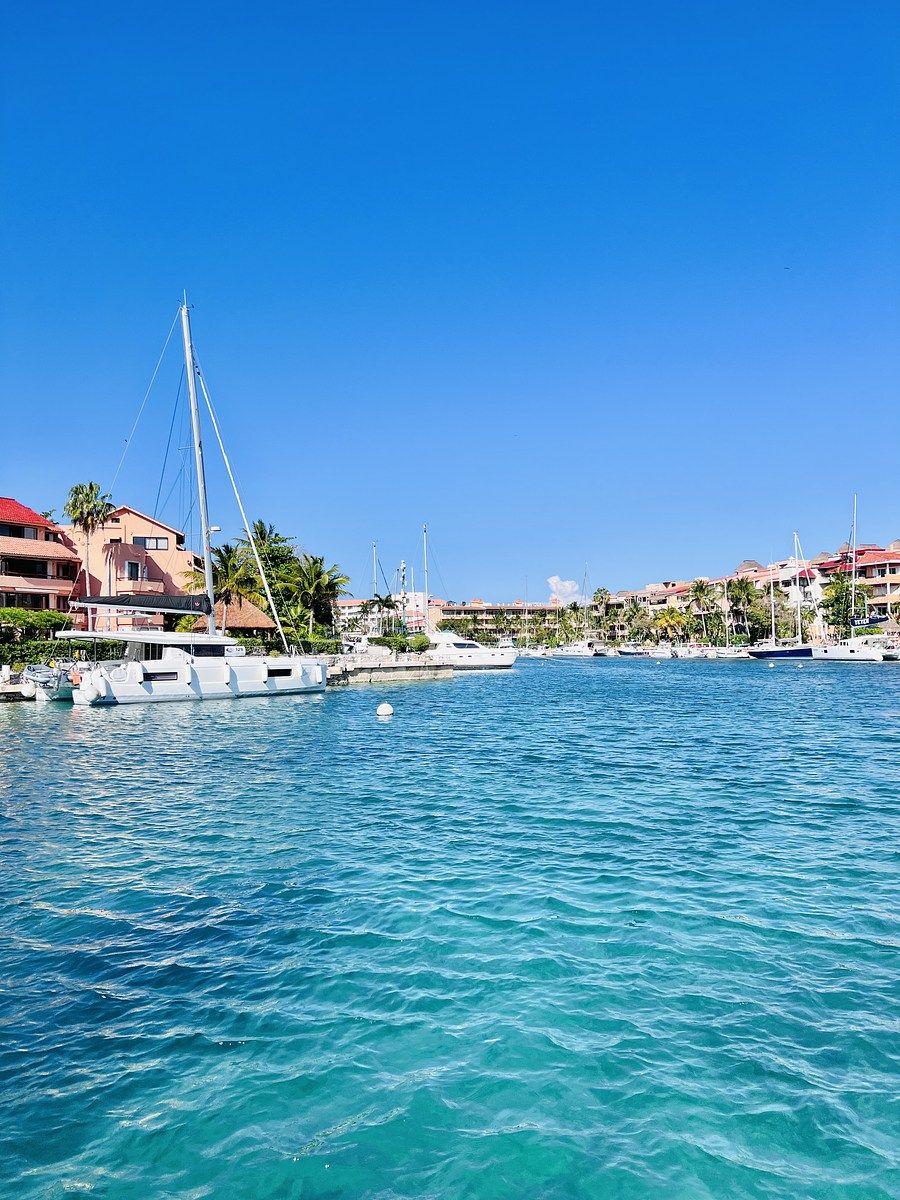 38 de 38: Marina area