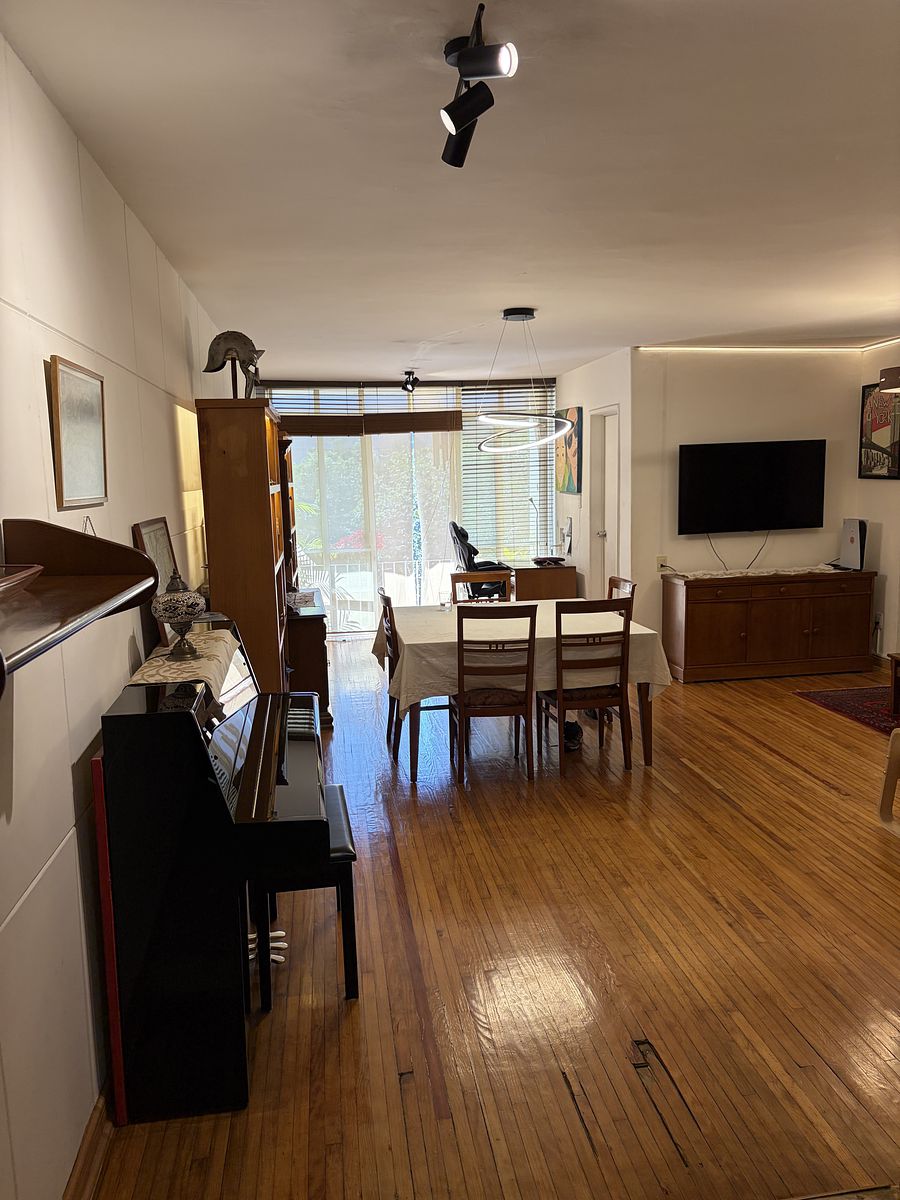 15 de 25: De entrada a balcón