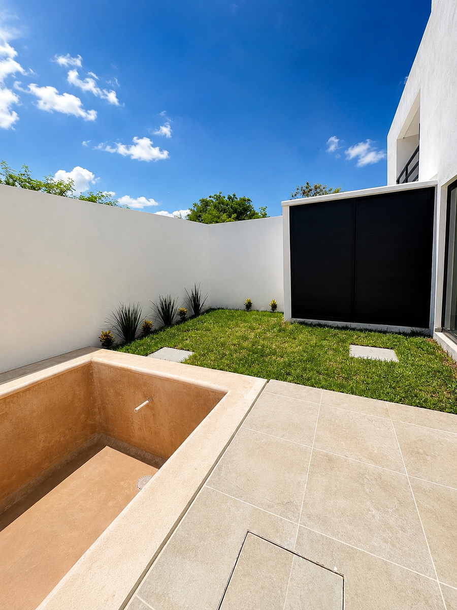 CASA EN VENTA EQUIPADA EN DZITYA, RECÁMARA EN PLANTA BAJA Y ALBERCA, foto 1 de 18
