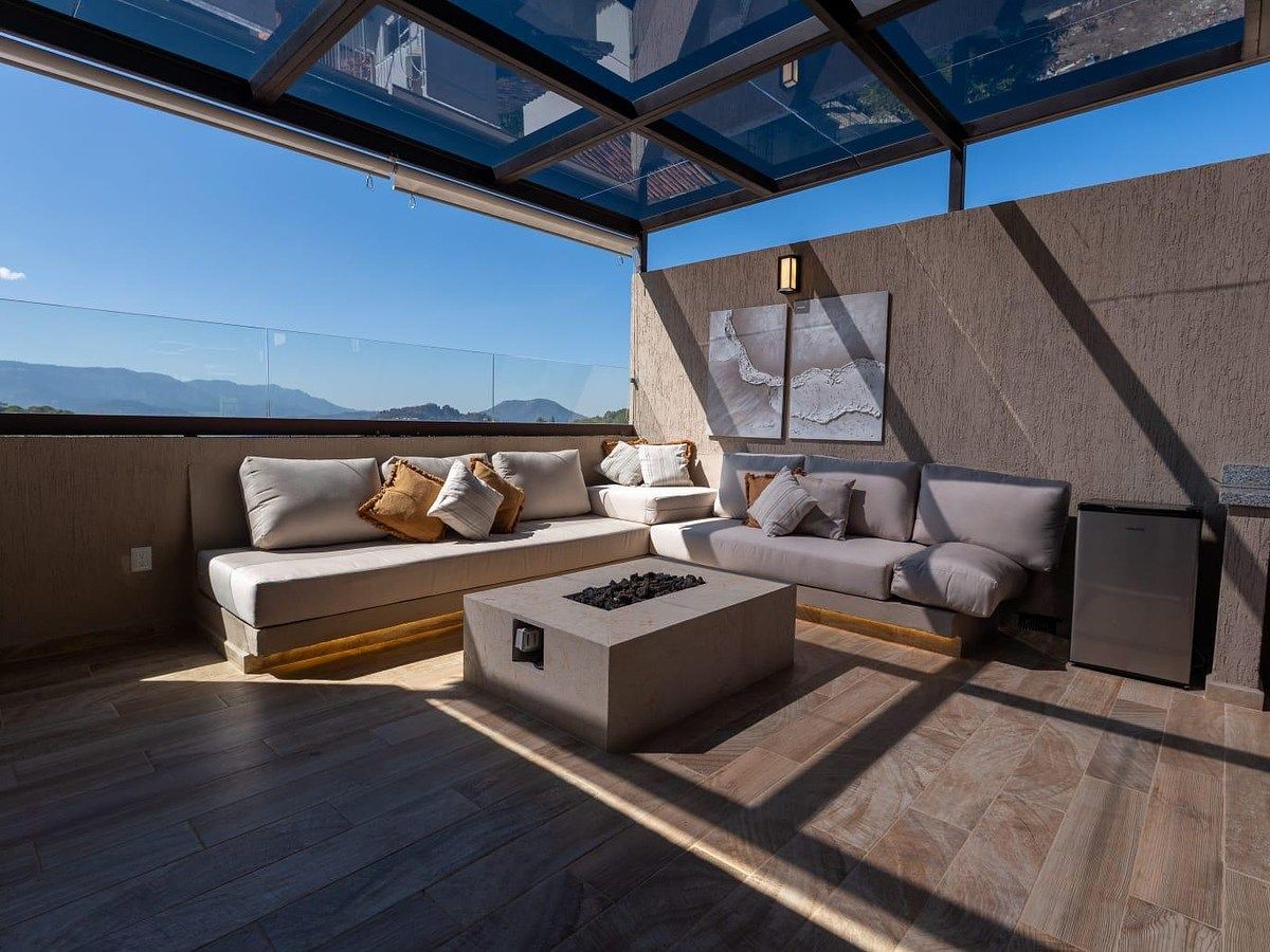 9 of 25: Roof Garden