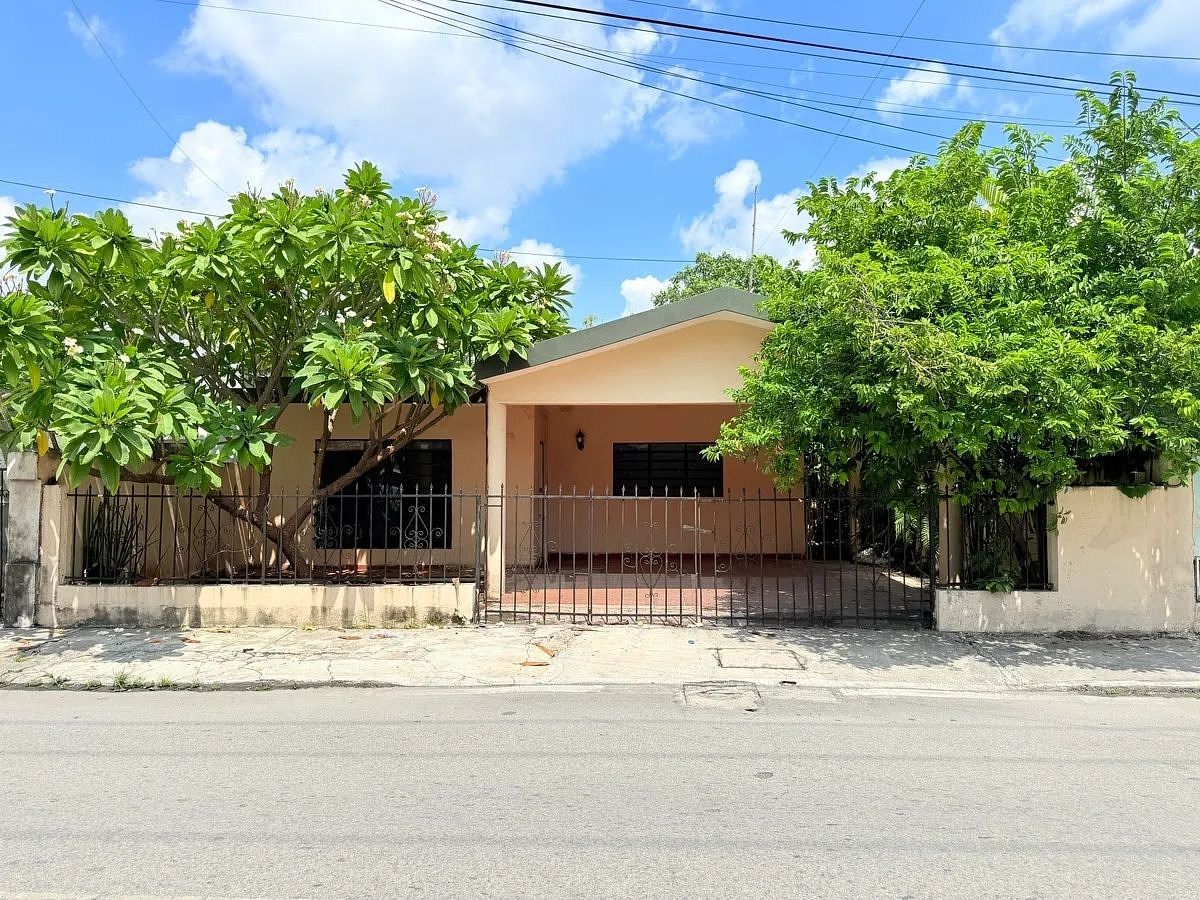 CASA IDEAL PARA REMODELAR EN EL CENTRO DE MERIDA - foto 1