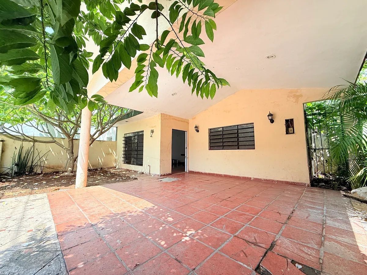 CASA IDEAL PARA REMODELAR EN EL CENTRO DE MERIDA - foto 3