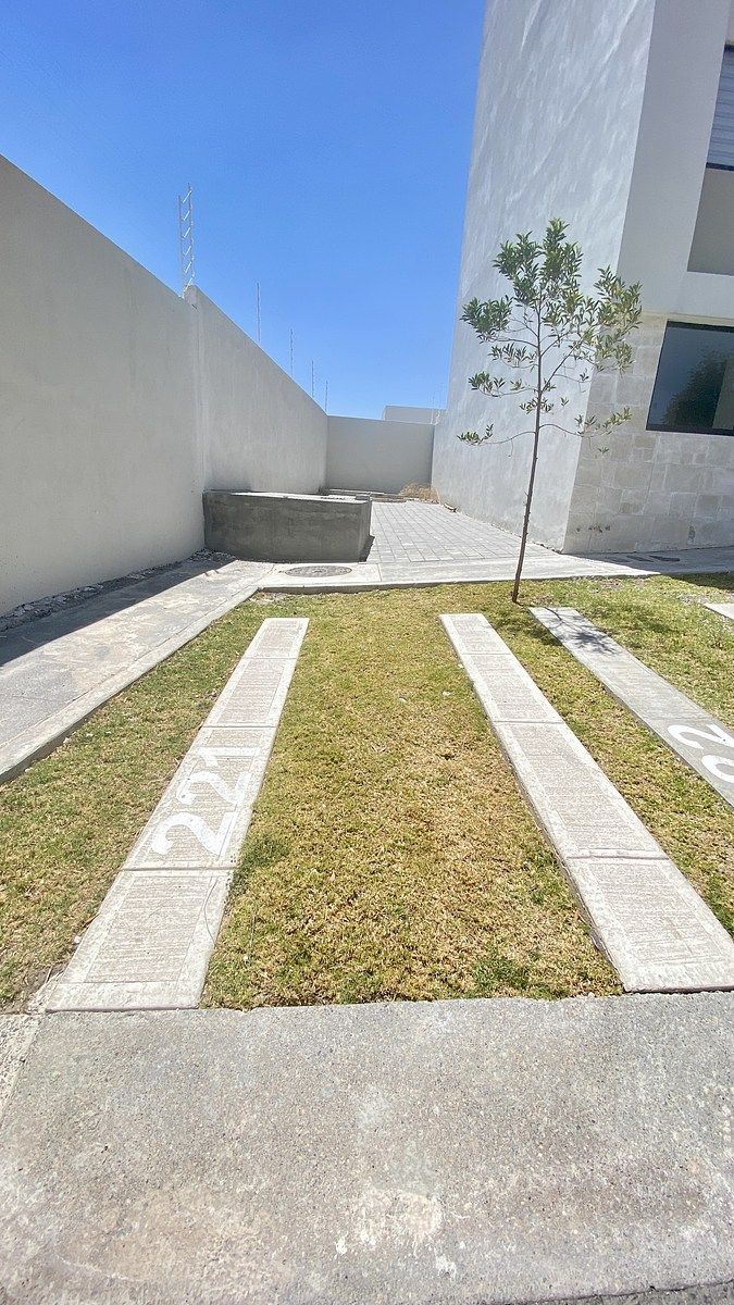 14 de 19: 1 cajón de estacionamiento