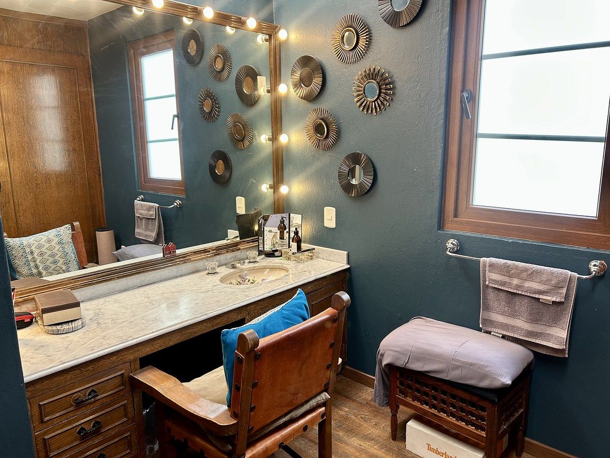 32 de 38: Vestidor 1