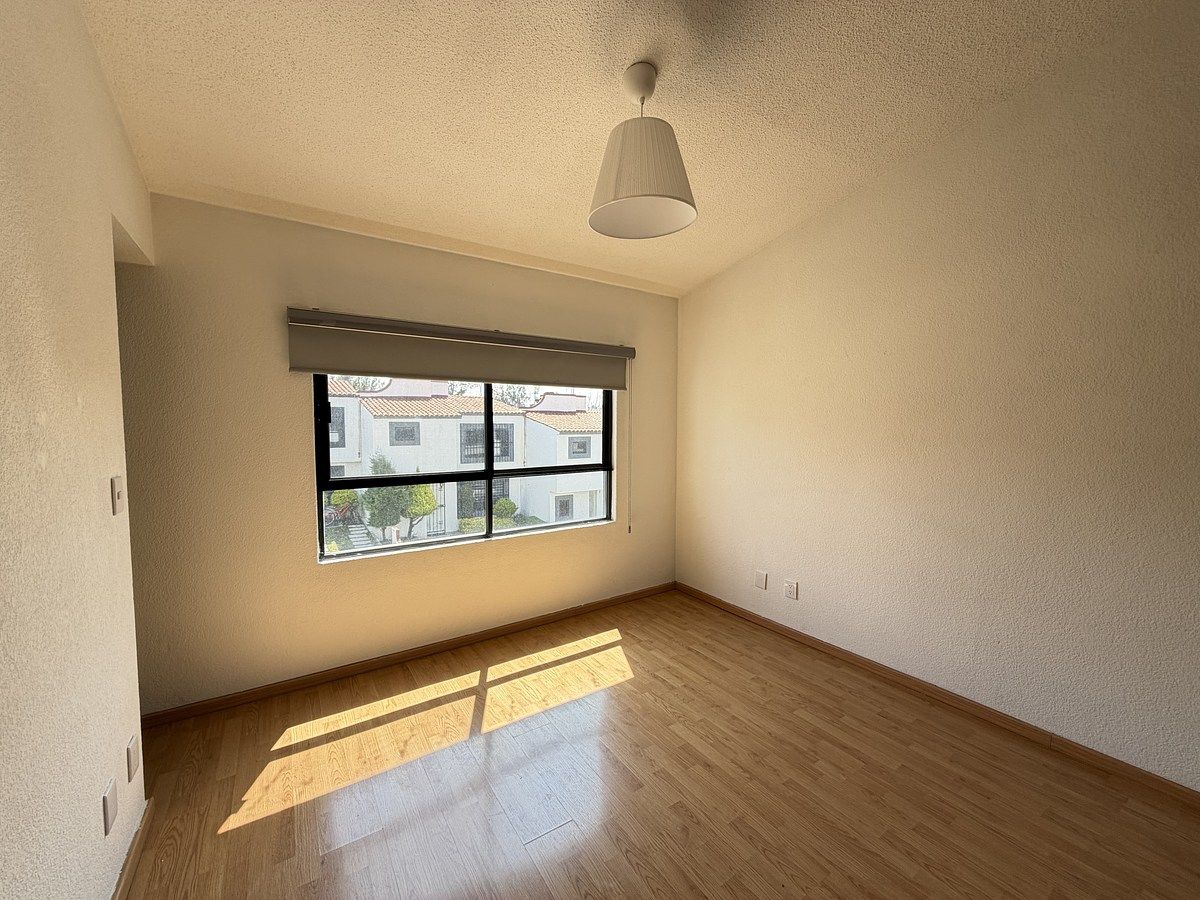 14 of 22: Recámara principal