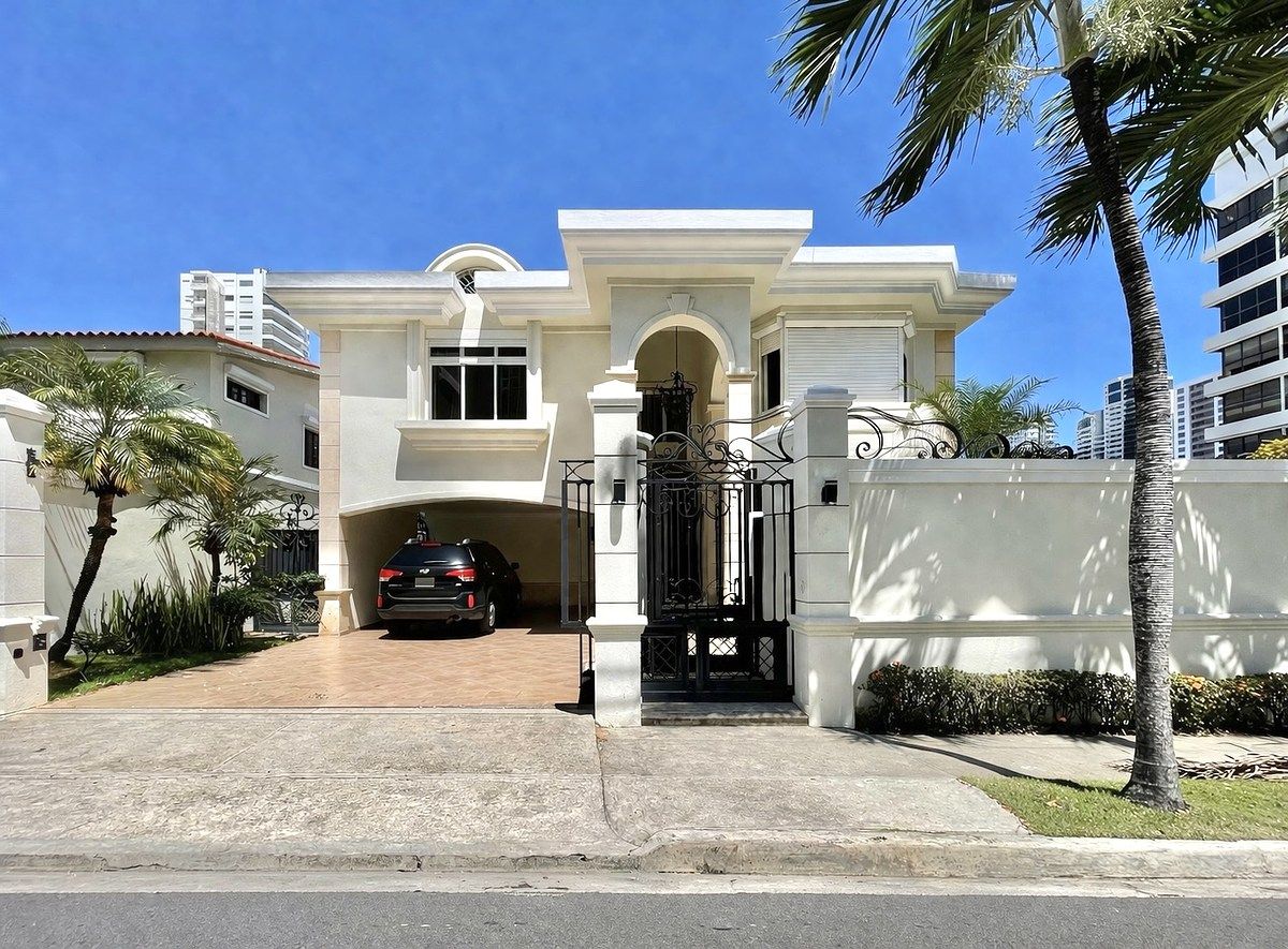 Los Cacicazgos, Primer piso en casa exclusiva, foto 1 de 37