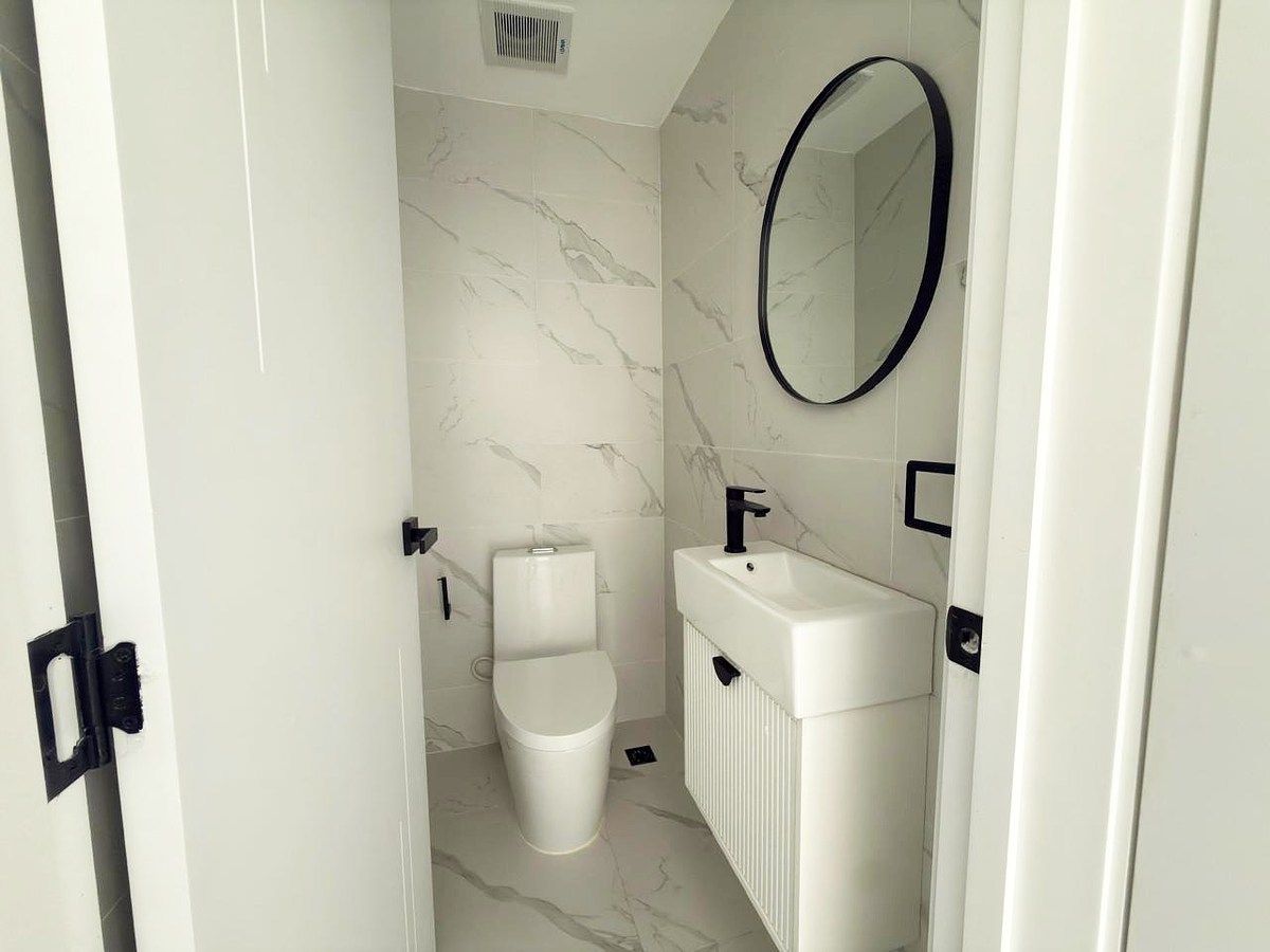 6 de 8: Baño de visita