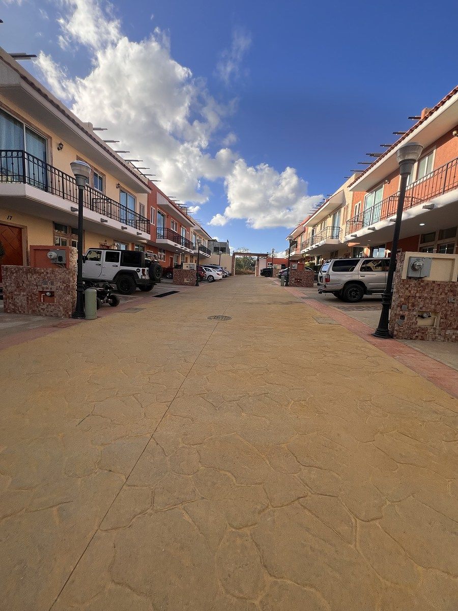 23 de 25: Calle cerrada dentro de la privada
