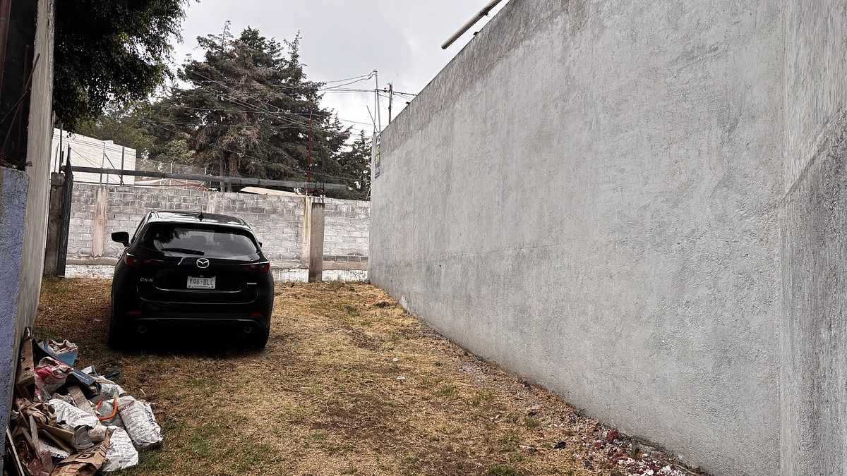 26 de 26: Amplio estacionamiento