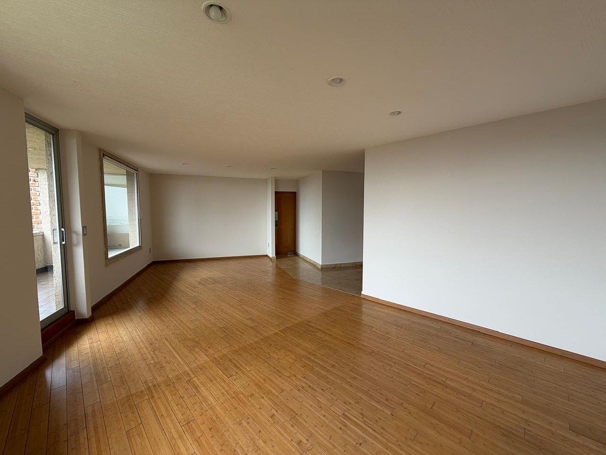 4 de 26: SALA & COMEDOR