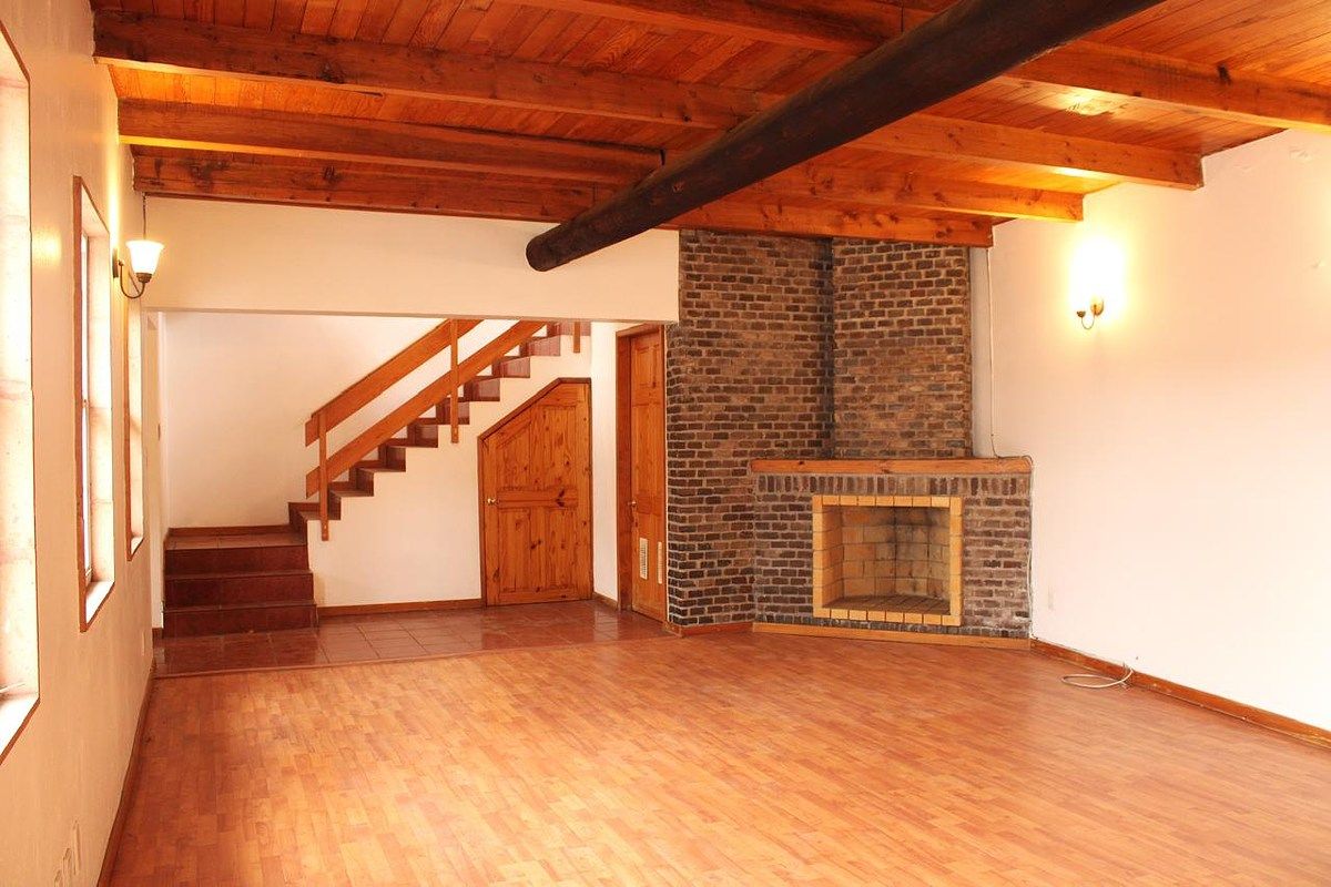 3 de 14: Estancia con luz natural.