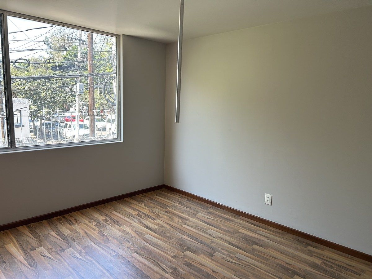 6 de 9: Casa con uso oficina en Toriello Guerra Rayo Vende ®