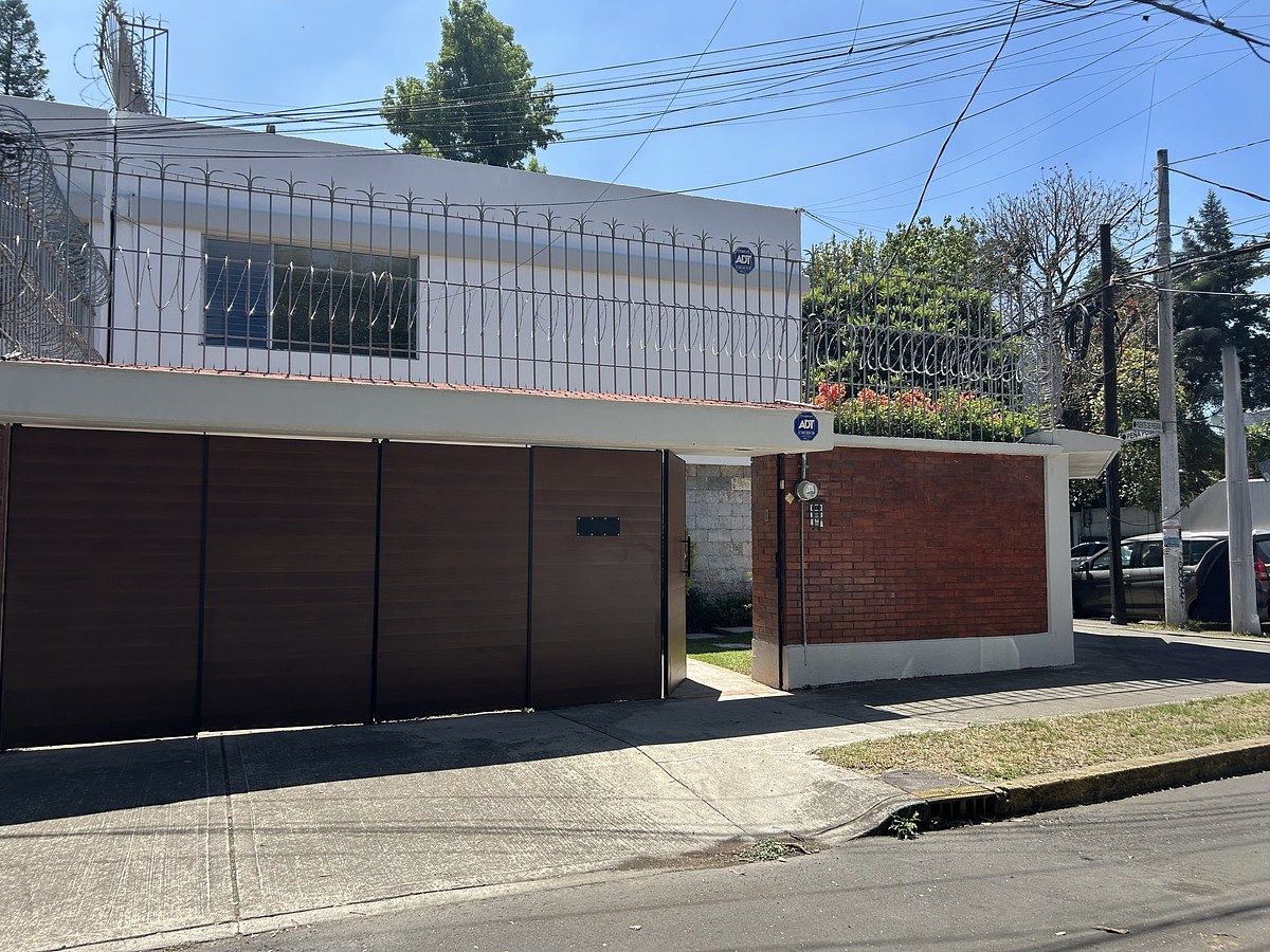 10 de 10: Casa con uso oficina en Toriello Guerra Rayo Vende ®