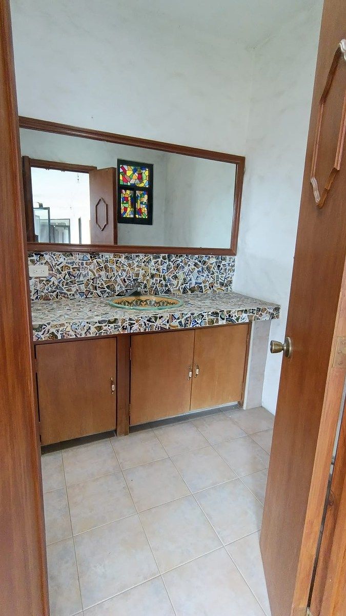 39 of 40: Acabados de Talavera autentica.