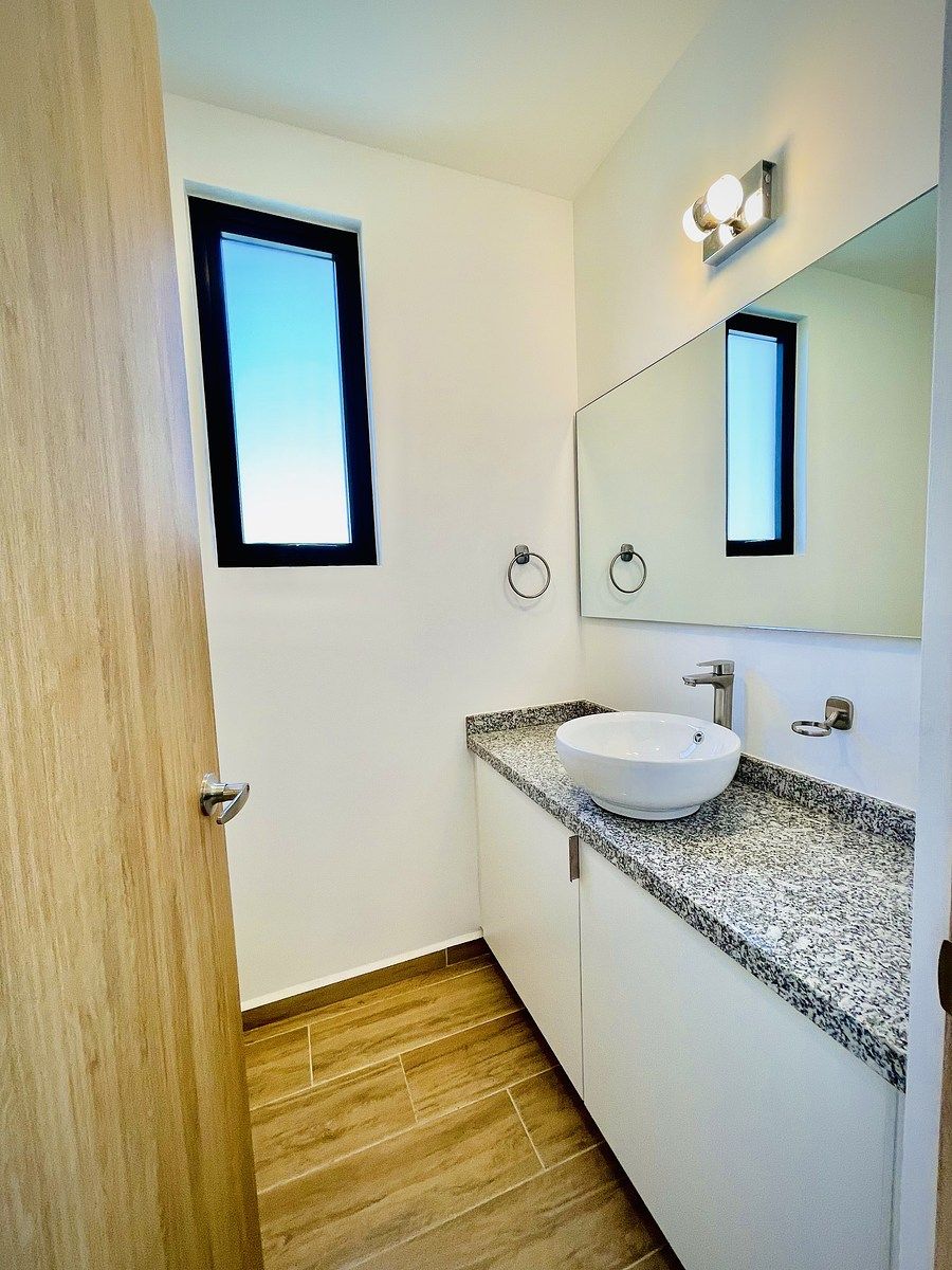 CASA EN PUERTA REAL | 272m2 | RECÁMARA EN PLANTA BAJA - foto 5