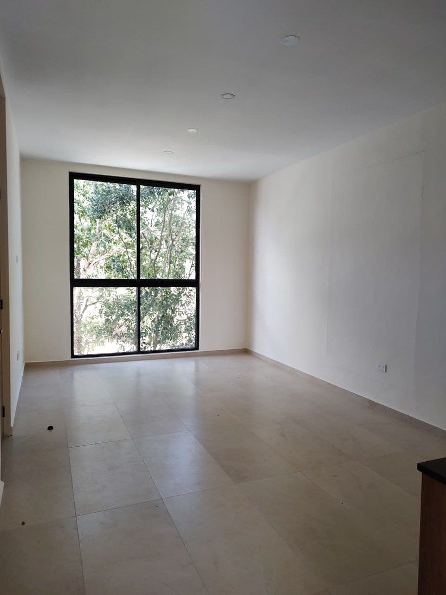 9 of 23: Sala y comedor