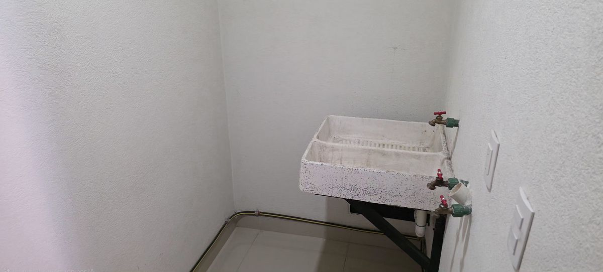 4 de 19: Área lavado