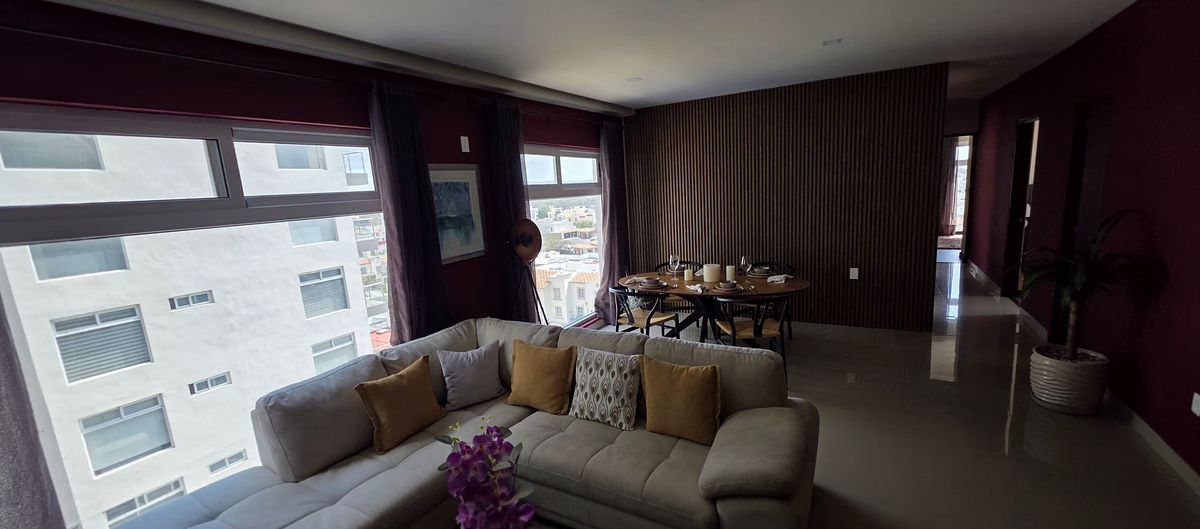 2 of 27: Sala / Comedor