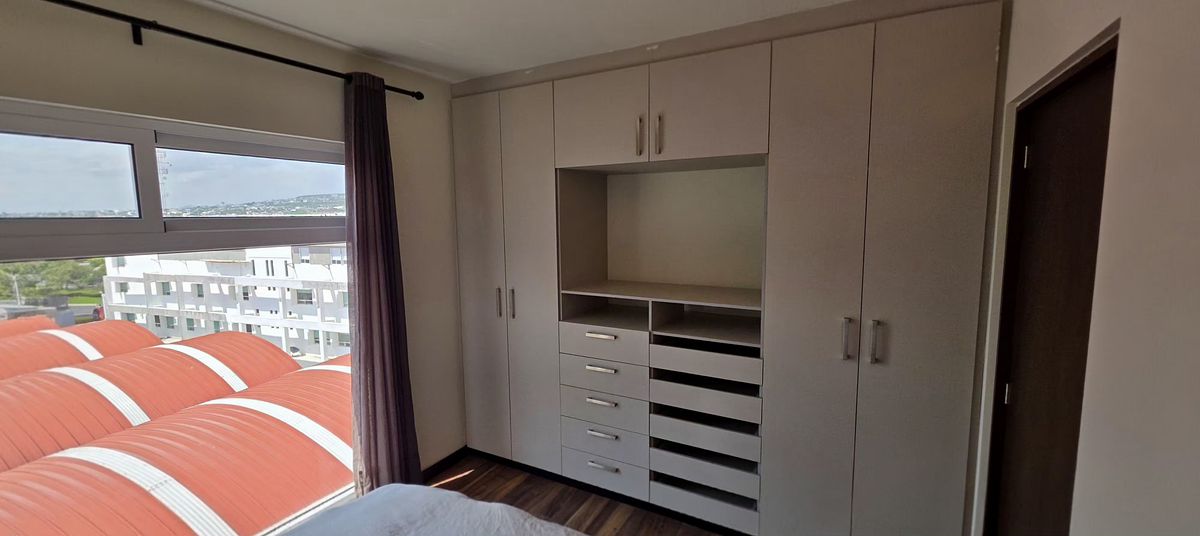 12 of 27: 1era Rec Secundaria Closet