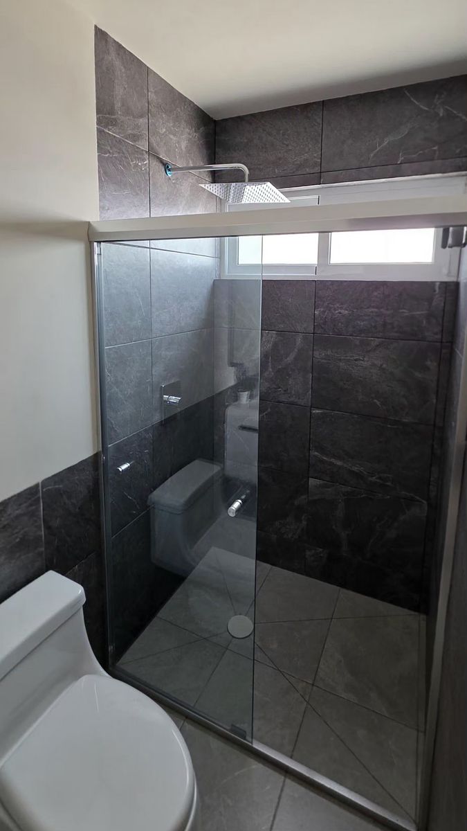 21 of 27: Rec. Principal Baño Regadera