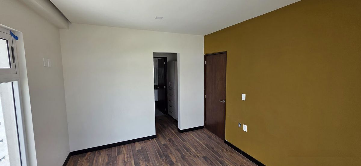 19 de 24: Rec Principal Acceso y Vestidor