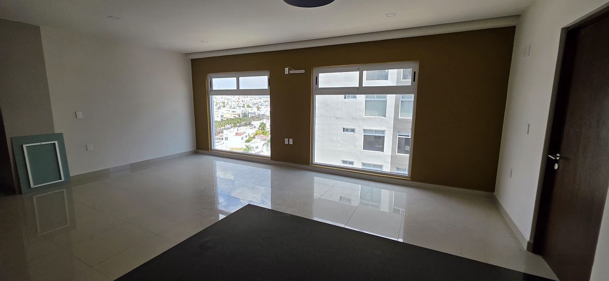 5 de 24: Sala / Comedor