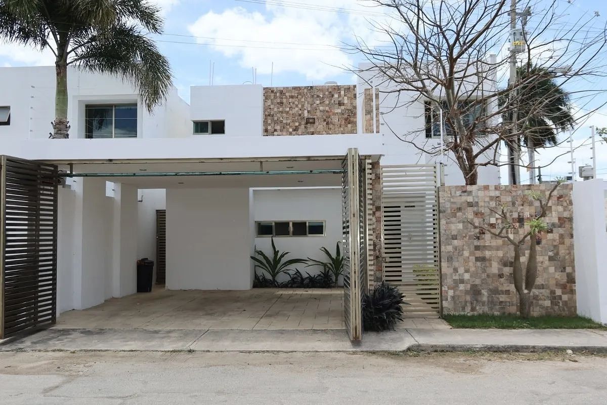 CASA EN VENTA DE DOS PLANTAS EN TEMOZÓN NORTE DE MÉRIDA - foto 1