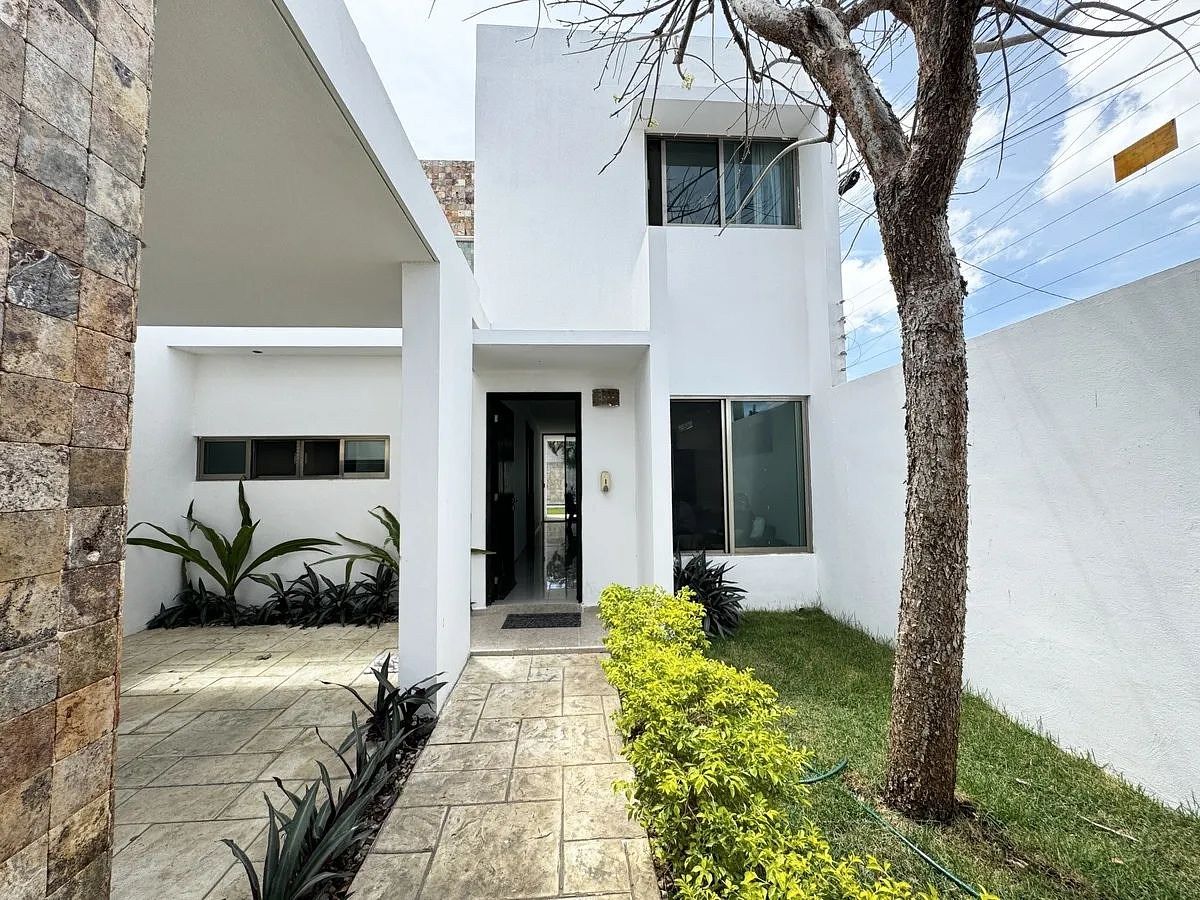 CASA EN VENTA DE DOS PLANTAS EN TEMOZÓN NORTE DE MÉRIDA - foto 2