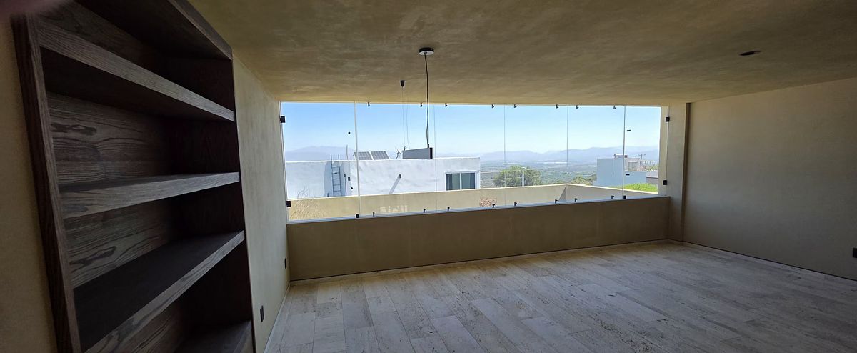 8 de 42: Sala / Comedor