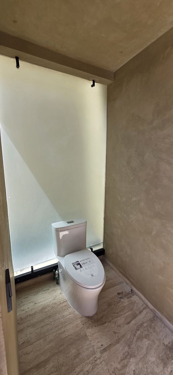 40 de 42: Medio Baño Roof