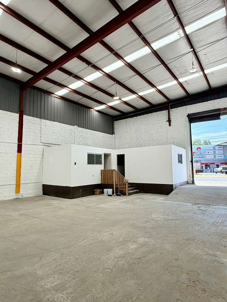 Commercial Storage Unit in Libramiento (Zona AO), Tijuana, photo 4 of 9
