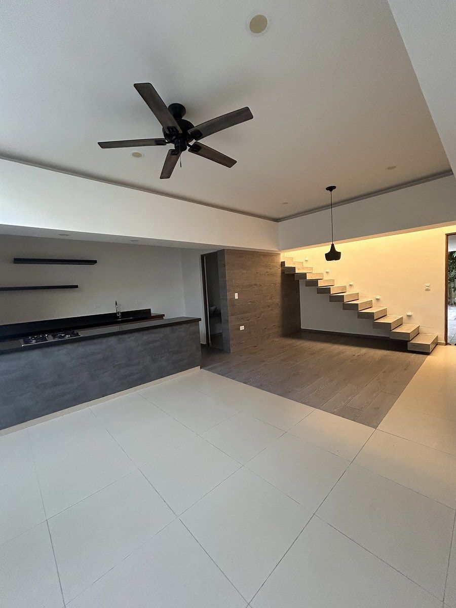 TOWNHOUSE EN VENTA EN TEMOZÓN NORTE - foto 3