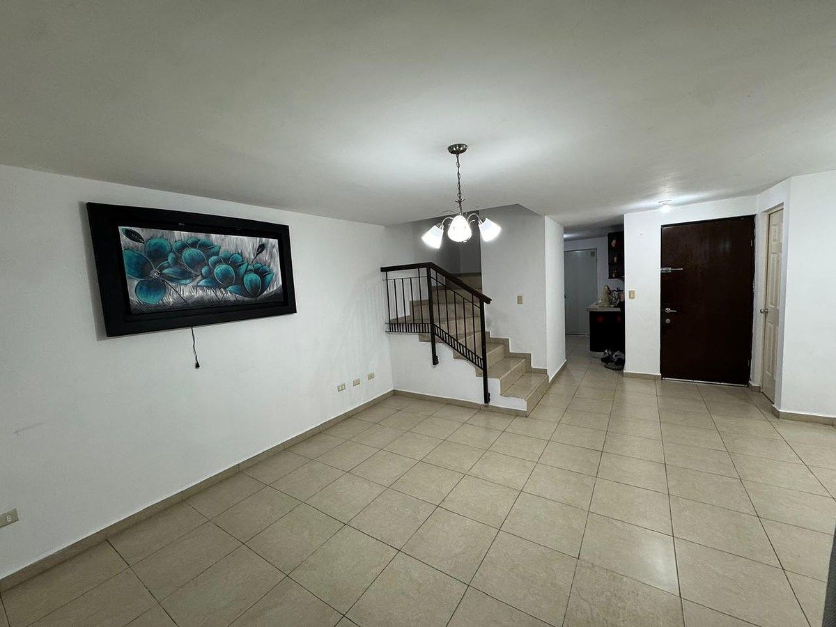 Casa para Alugar Las Lomas Setor Bosques, García, foto 1 de 12