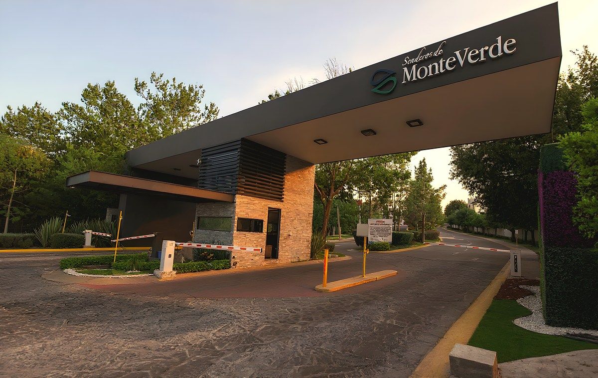 Terreno residencial 222 m² en coto con lagos y casa club — Monte Verde, foto 1 de 11